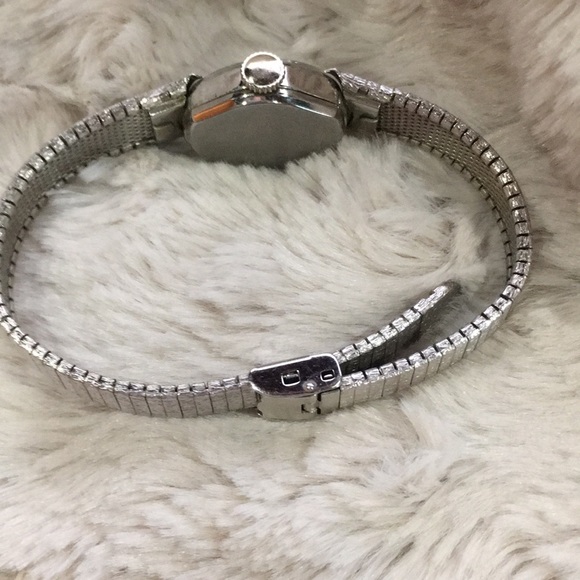 Watch - Picture 4 of 5